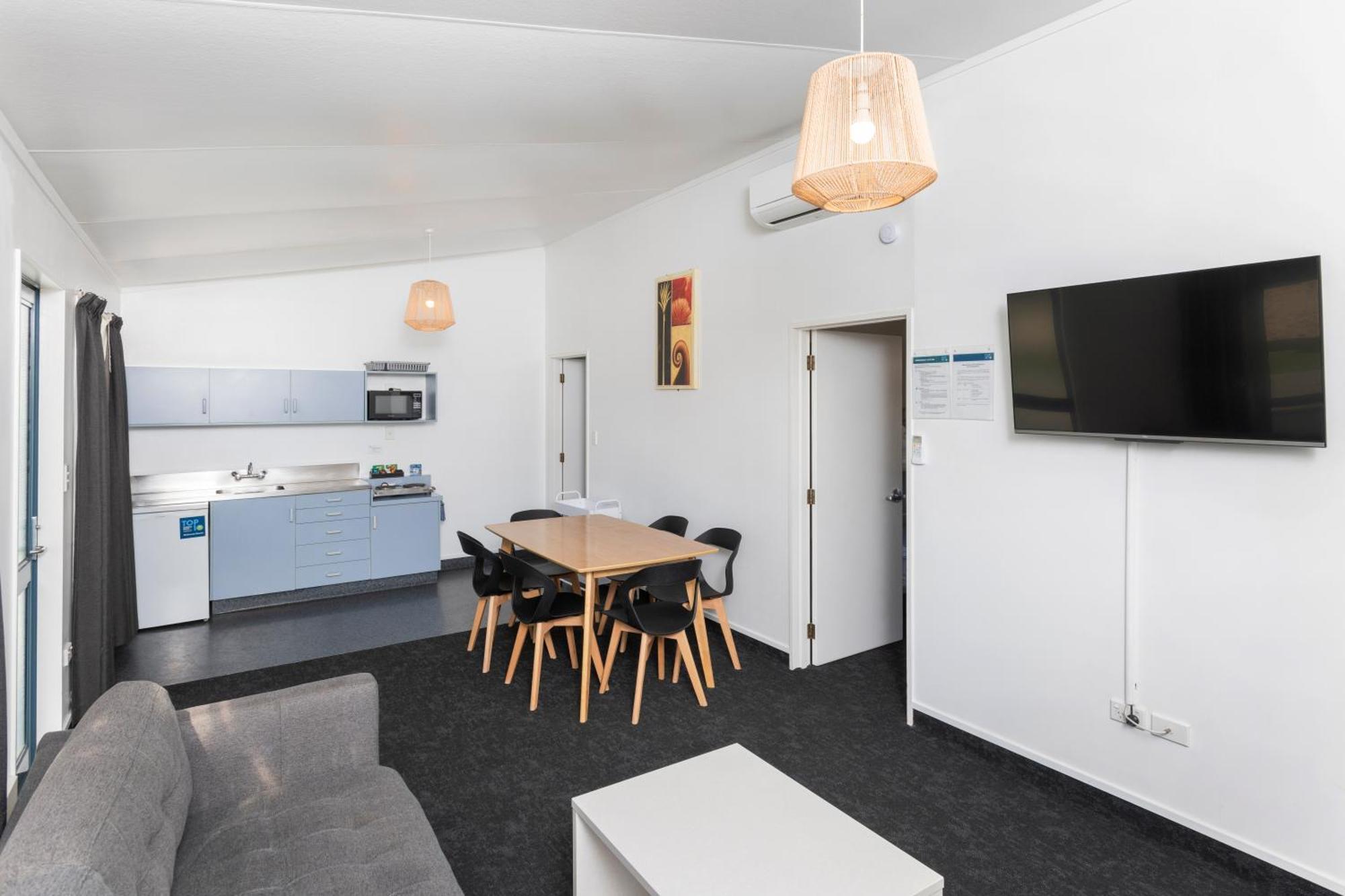Waikanae Beach Top 10 Holiday Park Gisborne Exterior foto