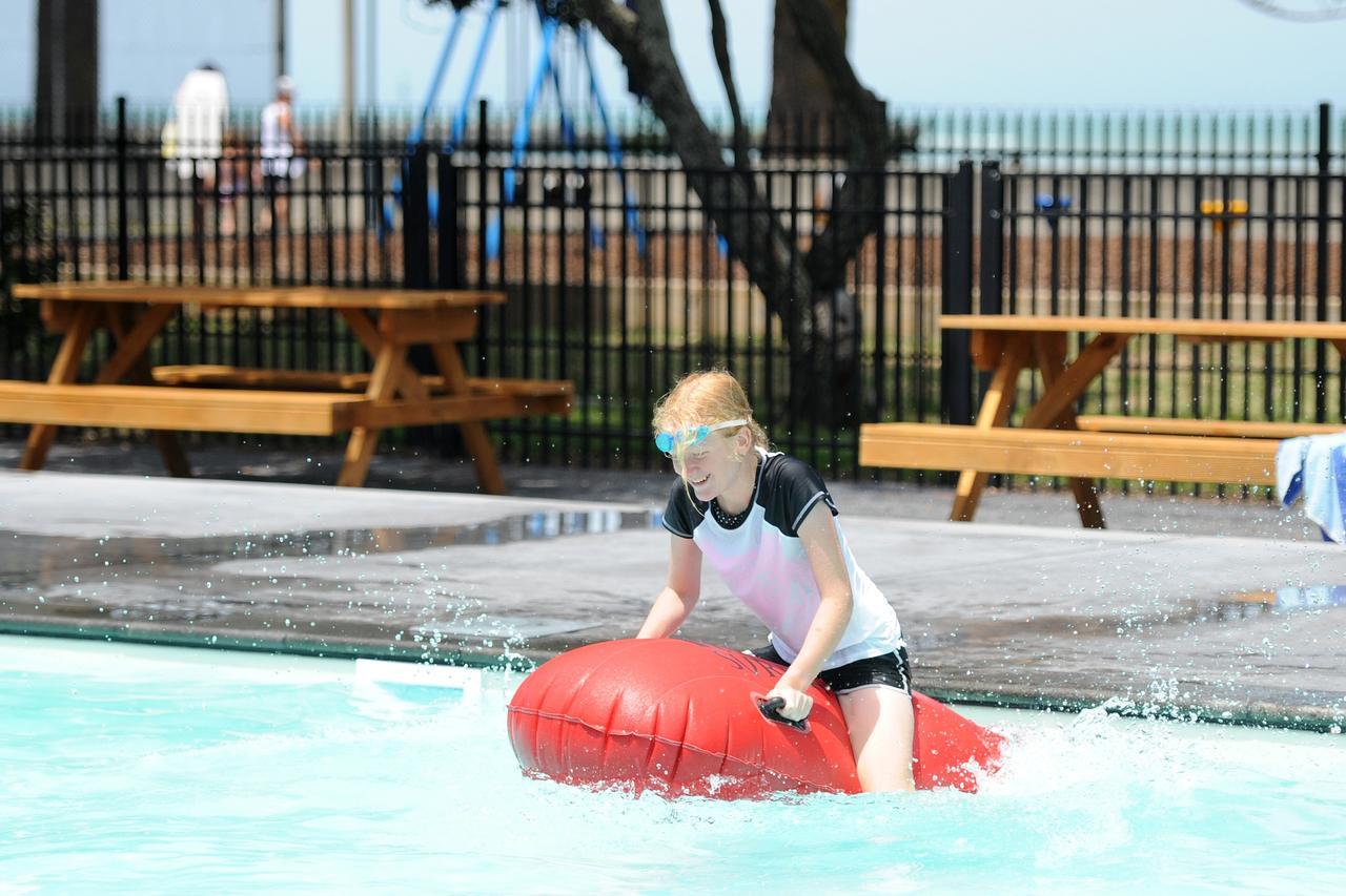 Waikanae Beach Top 10 Holiday Park Gisborne Exterior foto